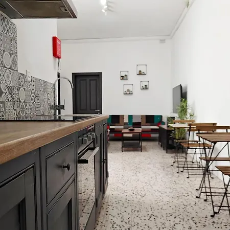 Cosy 8 אכסניה Pietà